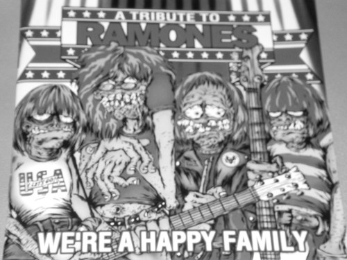 RAMONES/WE'RE A HAPPY FAMILY